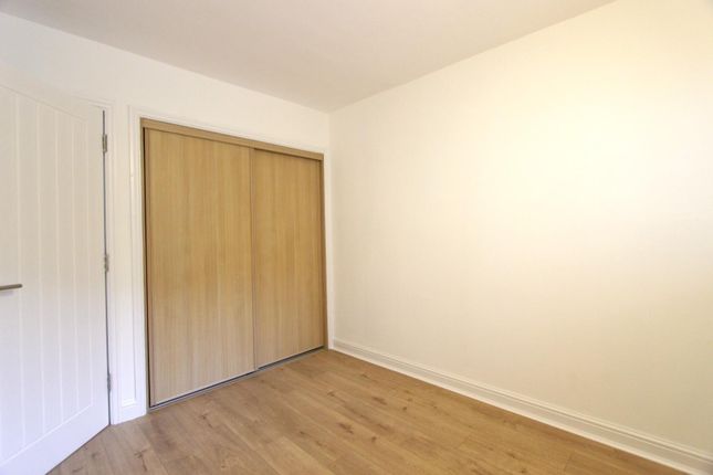 Flat to rent in Lady Springs, Sheffield