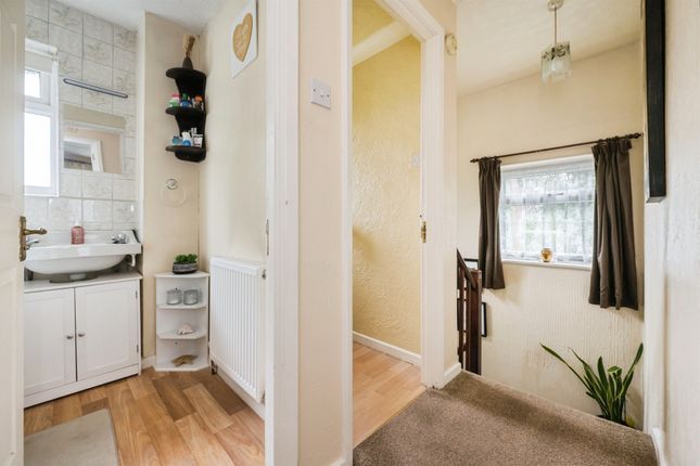 18, Colburn Close, Southampton photo 3