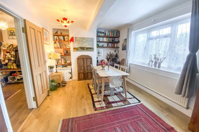 50, Kingsley Road, Eversley photo 4