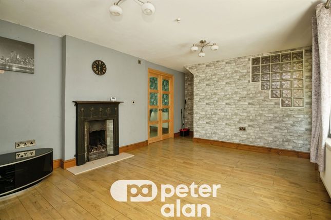 6, Birch Grove, Newport photo 4
