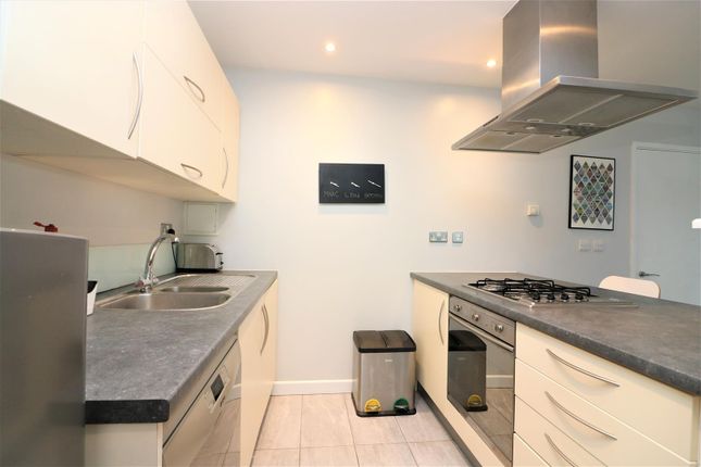 87, Abbotts Wharf, London photo 5