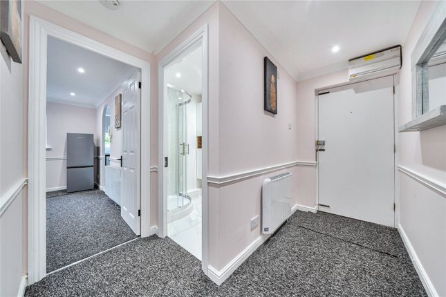 Flat 22, Baydon Court 2-8,, Durham Avenue, Bromley photo 3