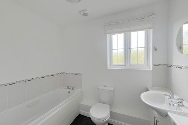 10, Swindon photo 4