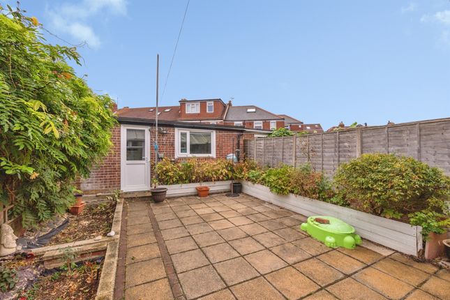 35, Ebery Grove, Portsmouth photo 4