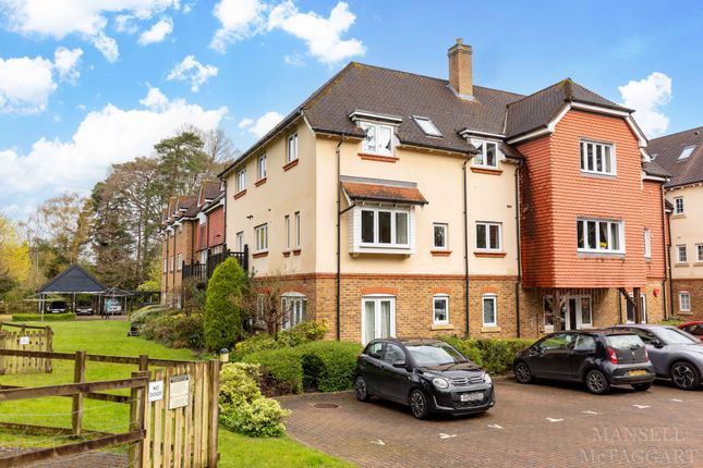 Flat for sale in Copthorne Common Road, Copthorne