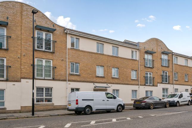 5 Oakham House, 22, Horn Lane, London photo 3