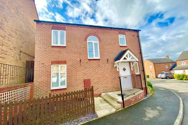 Detached house to rent in Glovers Lane, Raunds, Wellingborough