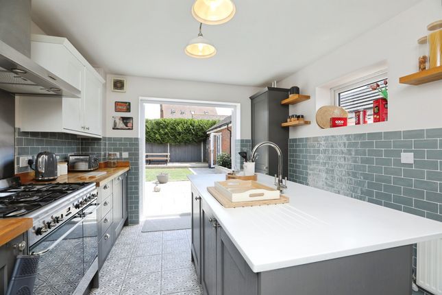 15, Stangate Drive, Sittingbourne photo 4