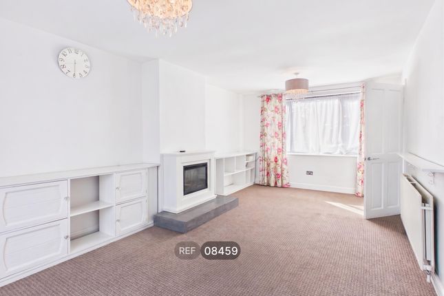 Wilberforce Crescent, Beverley photo 2