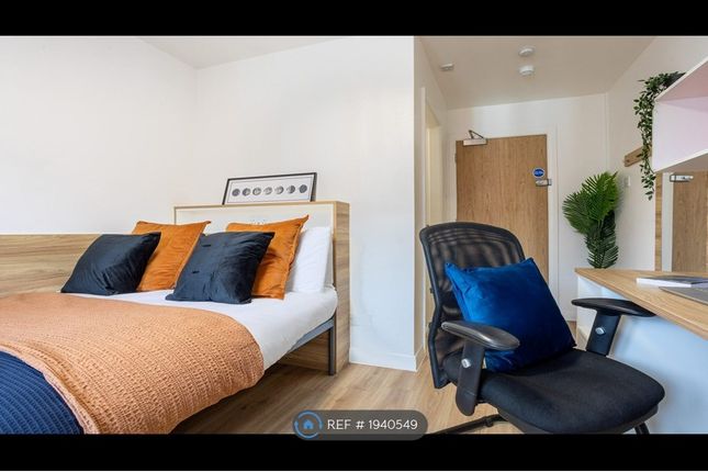 Room to rent in United Kingdom, Manchester M14