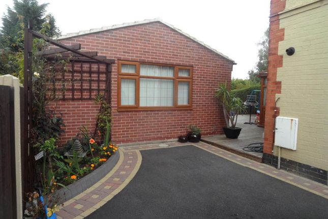 Thumbnail Detached bungalow to rent in Western Road, Mickleover