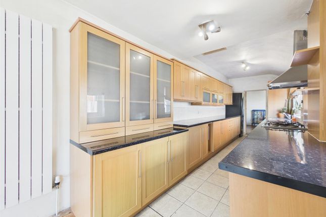 85, Hykeham Road, Lincoln photo 3