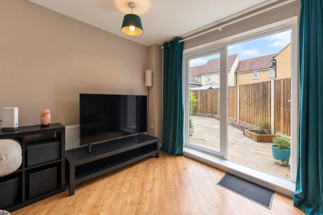 1, Talavera Crescent, Colchester photo 5