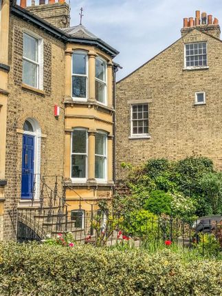 Thumbnail Terraced house to rent in Chesterton Road, Cambridge