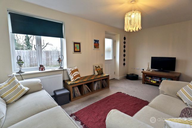 54 Russett Avenue, Nuneaton, Warwickshire photo 3