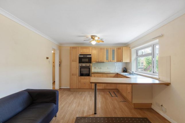 Flat for sale in Anerley Park Road, London