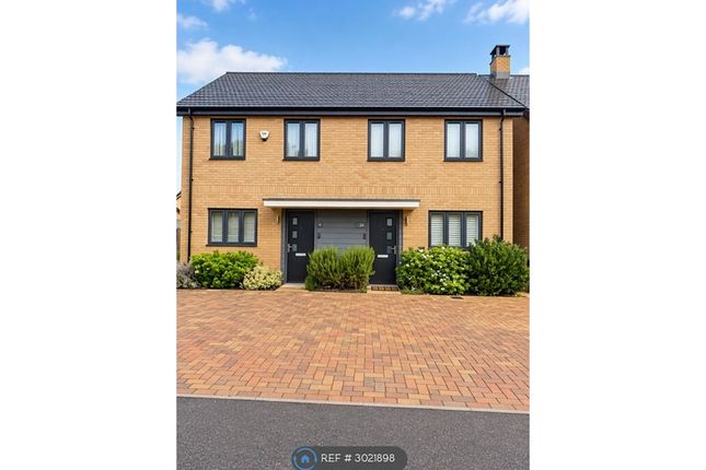 2-bed semi-detached on Colosseum Drive, Houghton Regis, Dunstable, £1,650/mo