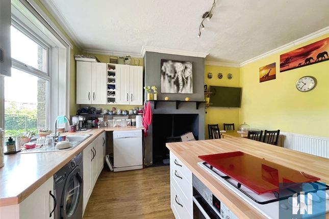 28, Deighton Road, Huddersfield photo 2