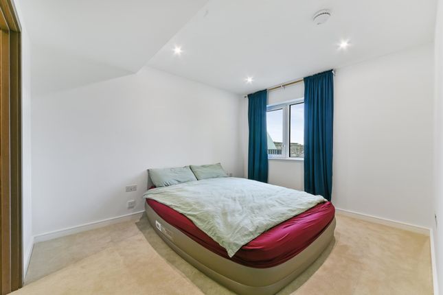 Flat for sale in Holland House, Parrs Way, Hammersmith