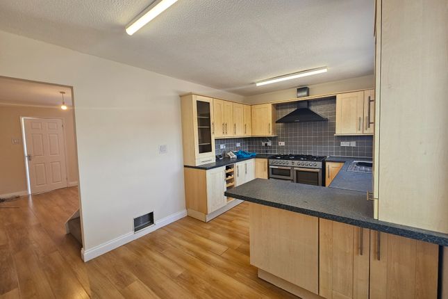 8, Jubilee Close, Northampton photo 3