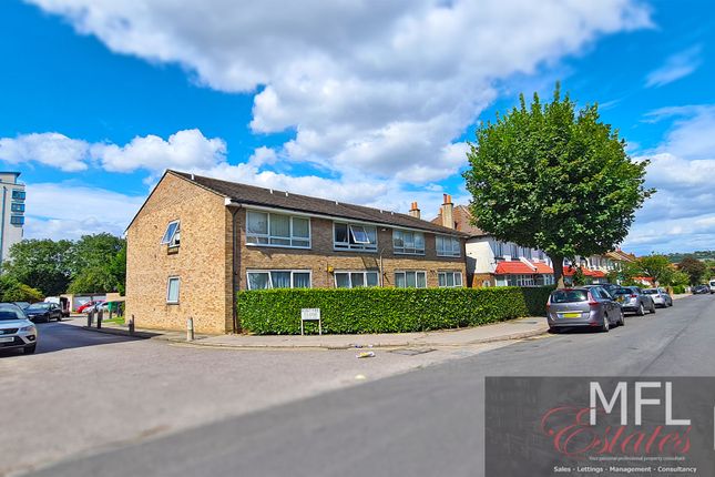 Flat for sale in Kintyre Close, Norbury