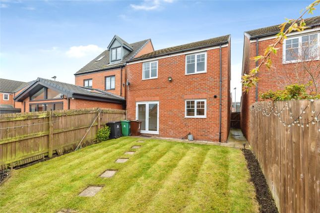 18, Elton Fold Chase, Greater Manchester photo 4