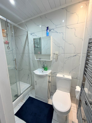 37, Cadogan Close, South Harrow photo 4