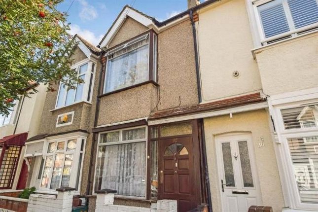 Thumbnail Terraced house to rent in Oakwood Avenue, Mitcham