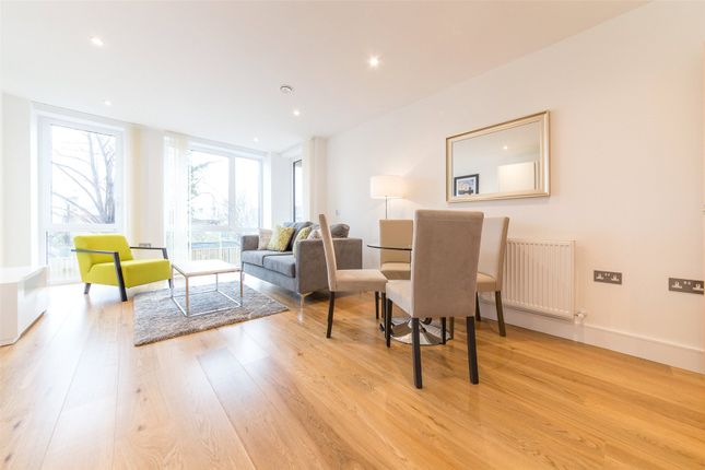 Flat for sale in 1 West Court, Grove Place, London