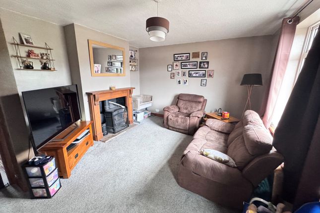 11 Barlow Road, High Peak photo 3