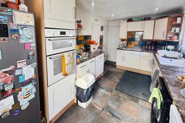 23, Fewcott Road, Bicester photo 4
