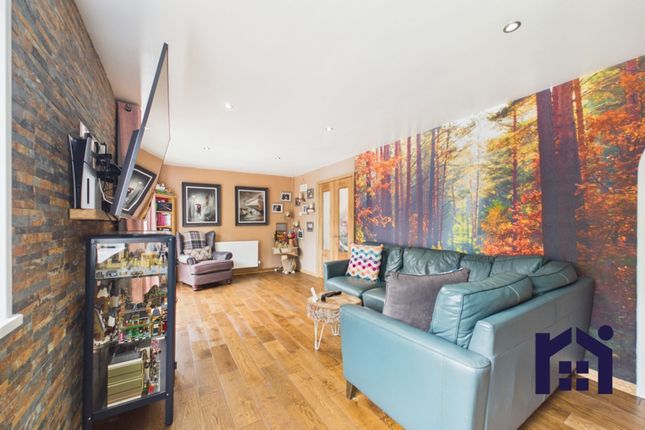 37 Woodrow Drive, Wigan photo 3
