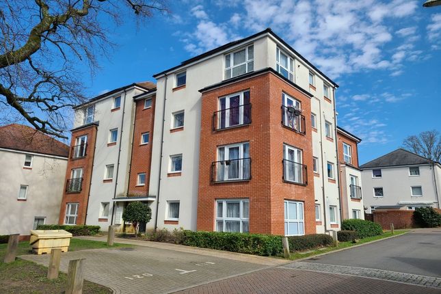 Flat for sale in Wilroy Gardens, Southampton