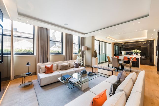 Thumbnail Flat for sale in Pall Mall, London