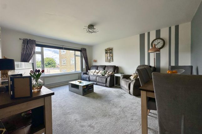 Flat 5, Offa Court, Larkhill, Bexhill photo 2