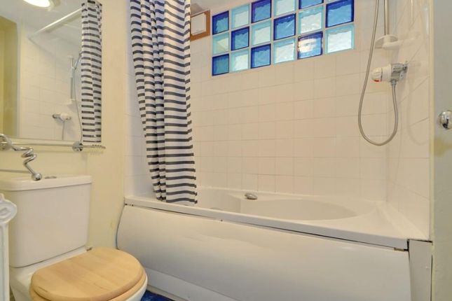 Flat 29 Cromarty Court,, 126-128 Widmore Road, Bromley photo 3