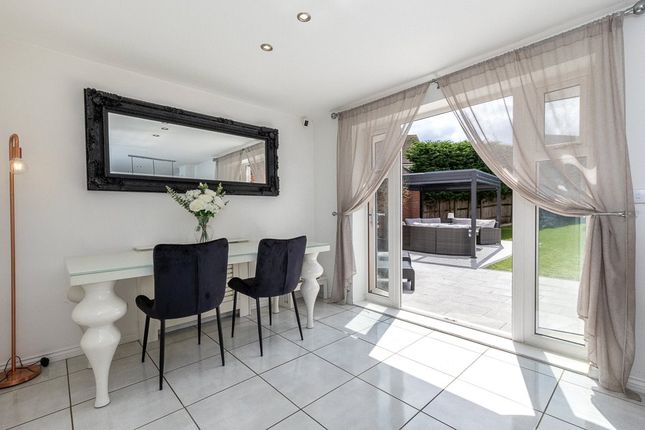 25, Peach Road, Surrey photo 4