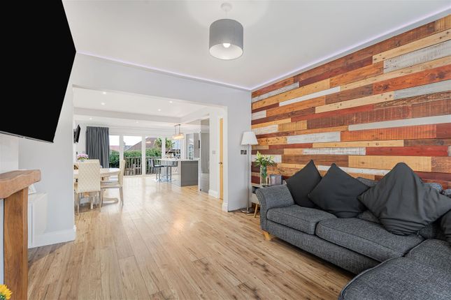 14, Grennell Close, Sutton photo 2