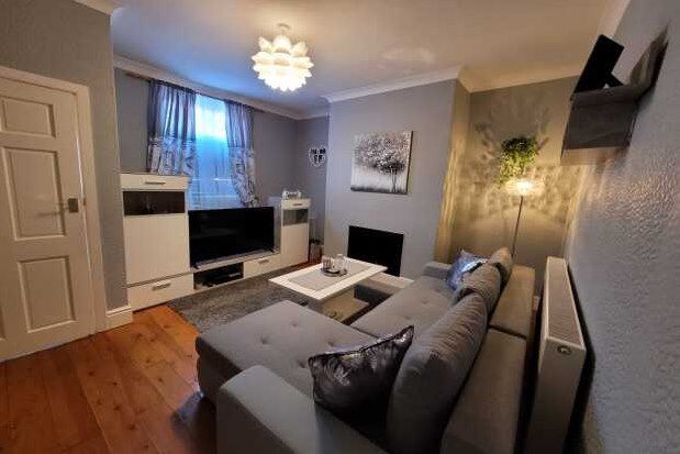 Terraced house to rent in Luton Road, Stockport