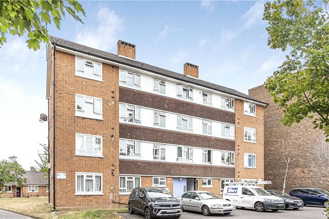 3-bed flat on Flat C, 331, Upper Richmond Road, London, £2,550/mo