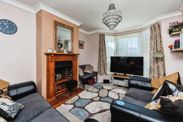 19, Mead Road, Ashford photo 2
