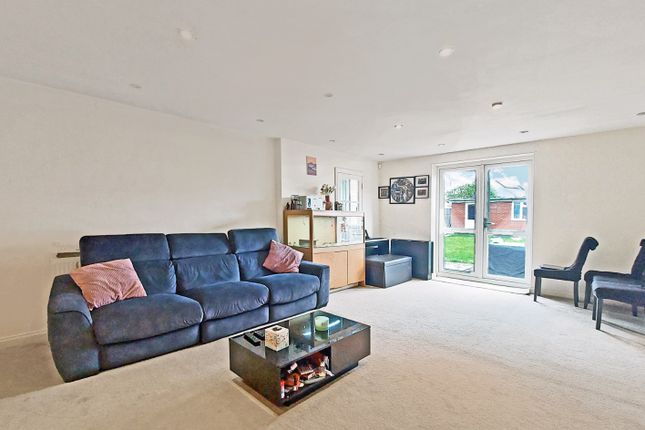 20 The Glen, Pinner, Middlesex photo 2