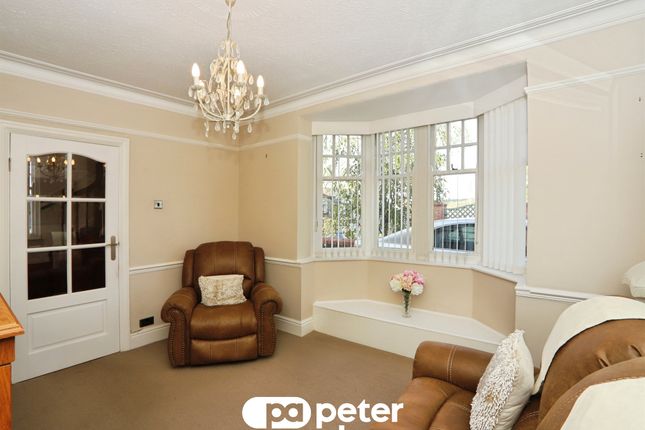 36, Upper Wood Street, Bargoed photo 4