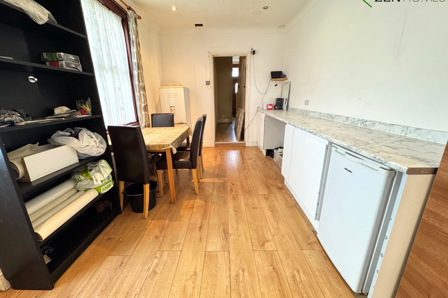 23 Dongola Road (Room 3), London photo 4