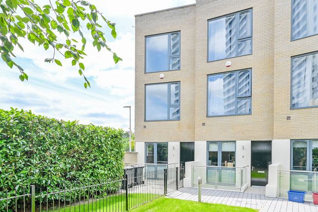 Thumbnail Property for sale in Gunnersbury Mews, Chiswick, London