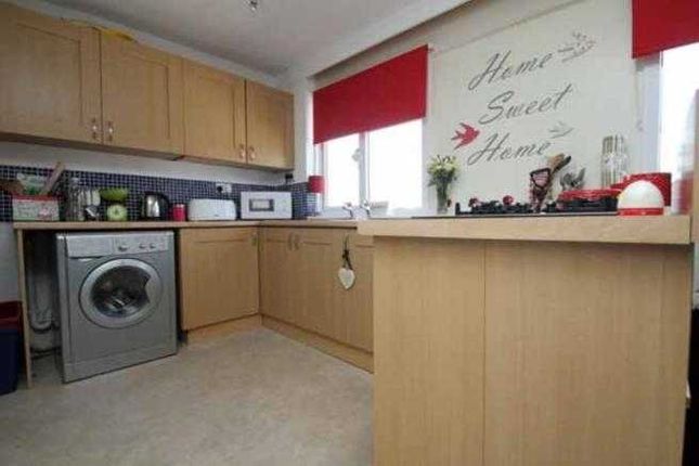 Flat to rent in Wemyss Court, Millitary Road, Canterbury