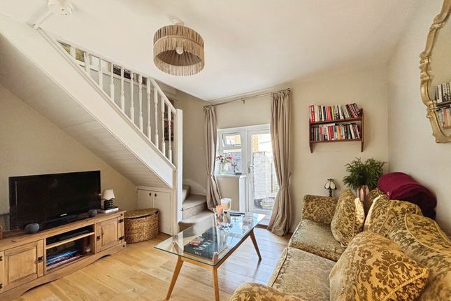 28, Rawden Place, Cardiff photo 2