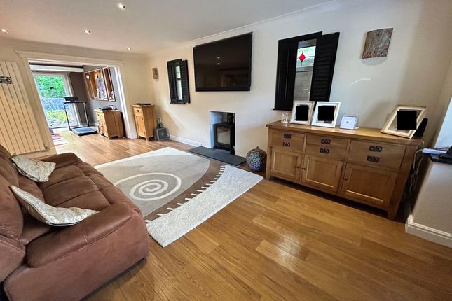 2, Chatsworth Close, Colwyn Bay photo 3