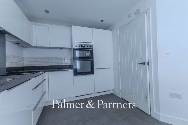 43, Fuller Way, Suffolk photo 4