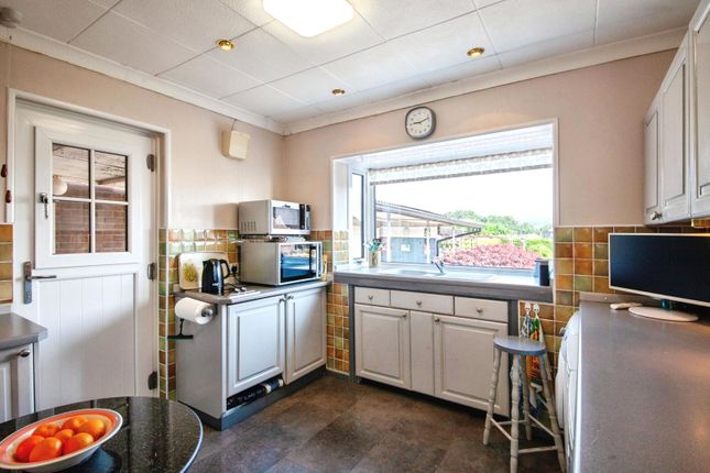 20, Marchwood Avenue, Sheffield photo 2